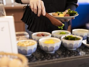 16 朝食バイキング（イメージ）