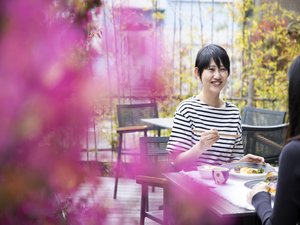 01 食事風景イメージ