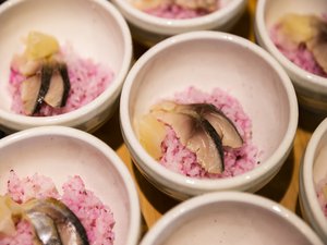 レストラン　料理　鯖寿司茶漬け